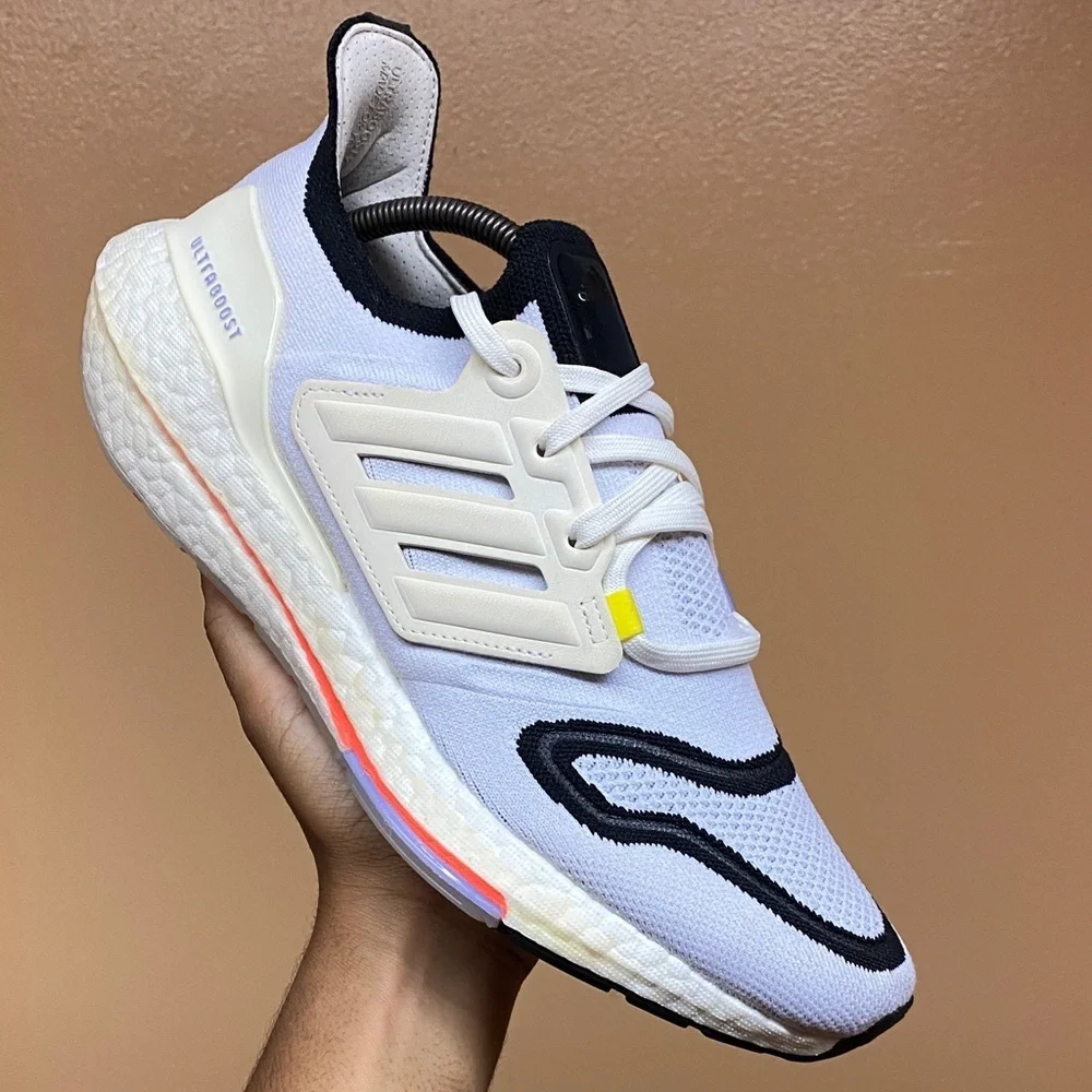 Adidas UltraBoost 22 “White Black Solar Red” Running Sneakers 11.5 Women 10 Men